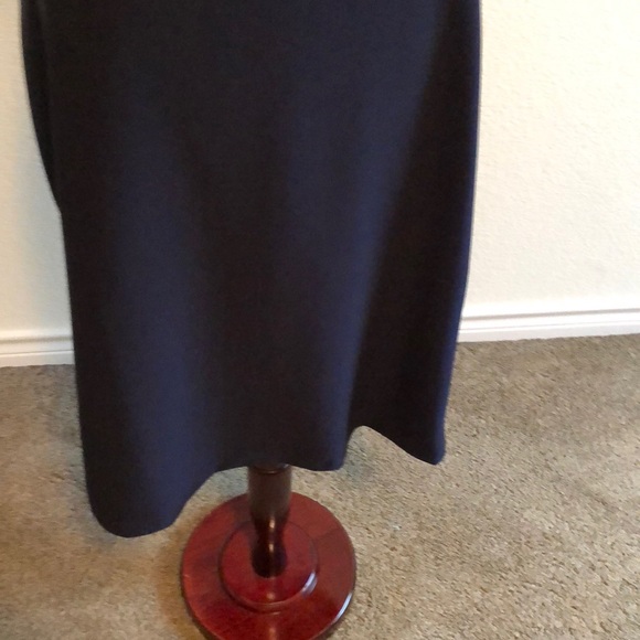 Skirt - Picture 2 of 4